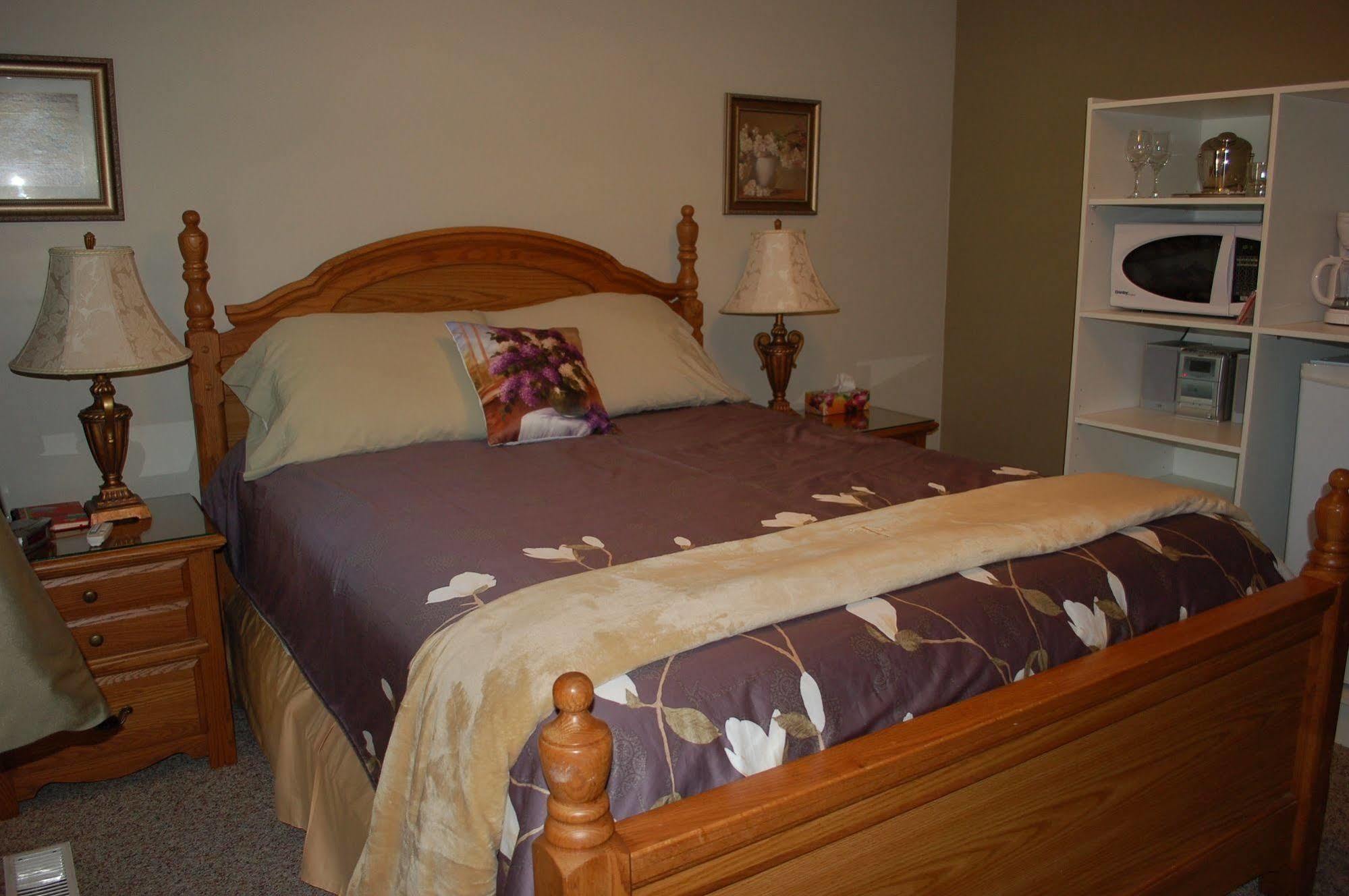 Apartment Accommodations Niagara Bed & Breakfast Niagara Falls